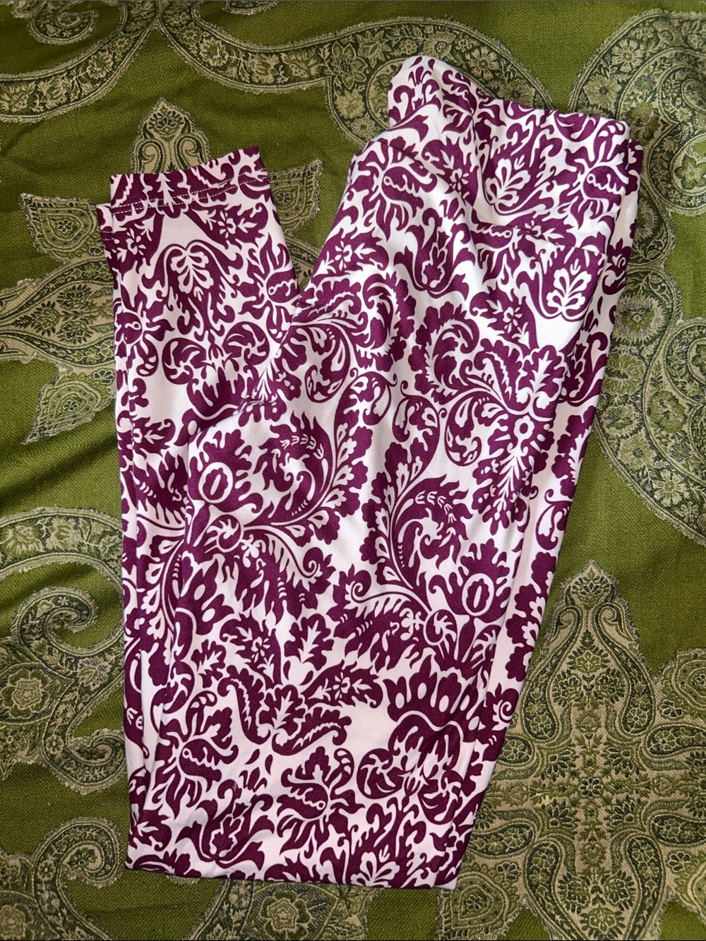 LuLaRoe White Leggings with Purple Damask Print Small
